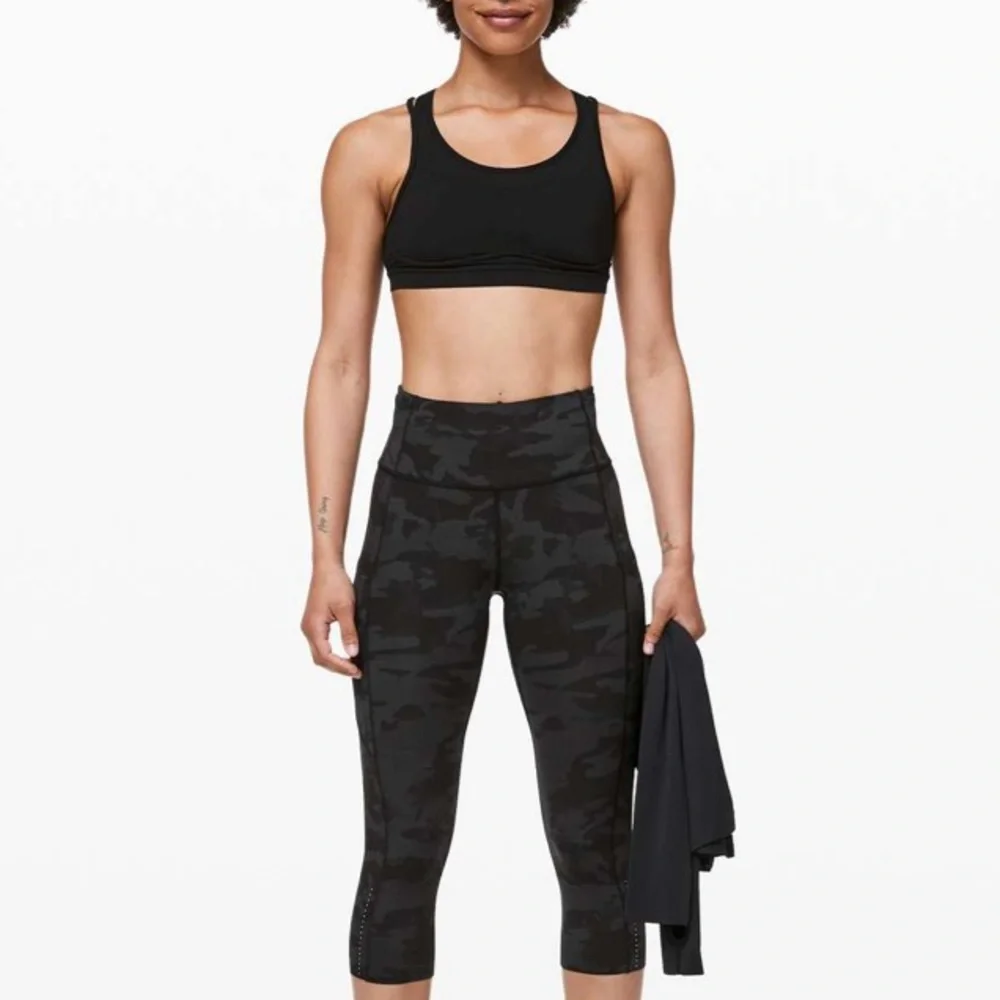 Lululemon Fast and Free Crop Leggings 19” Nulux Incognito Camo Multi Grey Size 6
